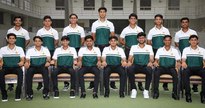 ইংল্যান্ডে আশ্রয়প্রার্থী ভেবে পাকিস্তান ‌ক্রিকেট টিম হোটেলের সামনে বিক্ষোভ